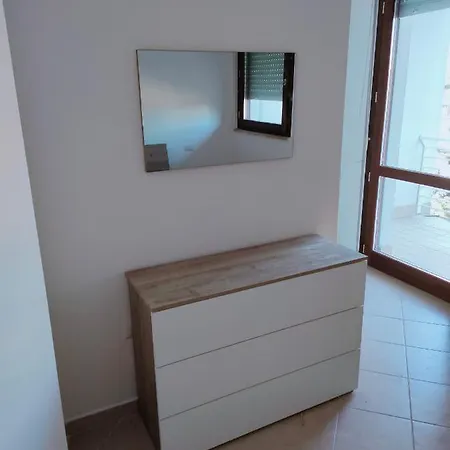 Francigena Con Posto Auto Riservato E Coperto *